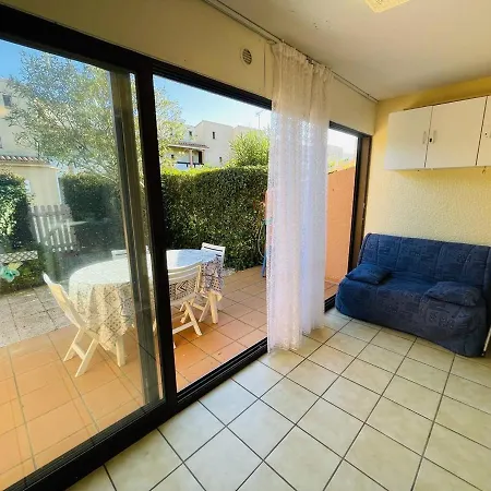 Avec Terrasse Ombragee, Proche Et Port, Parking Prive - Fr-1-723-83 Agde